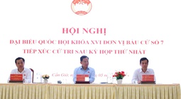 Cử tri Cần Giờ "nóng" chuyện nước sạch, đất đai