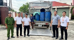 Phát hiện người phụ nữ lái xe tải chở gần 1 tấn heo chết đưa đi tiêu thụ ở TPHCM