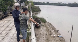 TPHCM: Đang uống cà phê thì bị công an ập vào bắt