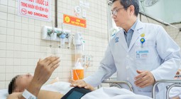 Bệnh viện Chợ Rẫy hội chẩn toàn bệnh viện cứu nạn nhân bị tai nạn trên cao tốc Phan Thiết - Dầu Giây