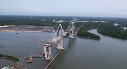 Cận cảnh cầu Phước An trước ngày hợp long