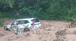 Sạt lở núi khiến 3 thanh niên bị vùi lấp, tử vong 