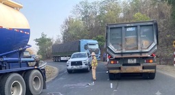 Khởi tố tài xế xe đầu kéo trong vụ tai nạn khiến 2 người chết ở Gia Lai