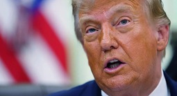 Ông Donald Trump nói "muốn chiếm" đảo Kharg, Iran tuyên bố "chính Mỹ mới phải đầu hàng"