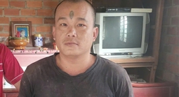 Đối tượng truy nã vừa từ nước ngoài trở về nhà thì bị bắt
