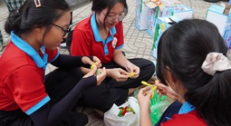 Những món quà nhỏ, hành động đẹp ấm lòng sĩ tử