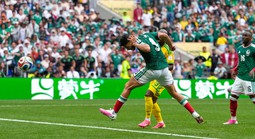 "Hỗn chiến" trận khai mạc World Cup 2026: 3 thẻ đỏ, Mexico thắng nhẹ