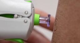 AI thiết kế ra “vắc-xin vạn năng”
