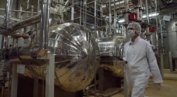 Iran đánh sập đường hầm, gài mìn phong tỏa kho uranium trước cảnh báo của ông Donald Trump