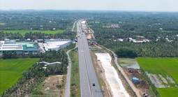 Đẩy nhanh tiến độ mở rộng tuyến cao tốc huyết mạch