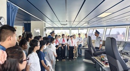 Lan tỏa tình yêu biển, đảo qua sân chơi dành cho học sinh