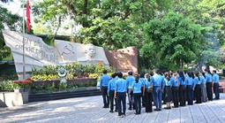 LĐLĐ TPHCM dâng hương tưởng niệm anh hùng liệt sĩ tại công viên Lê Thị Riêng