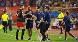 Ninh Bình FC bất ngờ chia tay trợ lý cũ của HLV Park Hang-seo