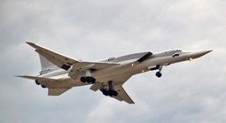 Máy bay ném bom Tu-22M3 của Nga gặp nạn khi hạ cánh