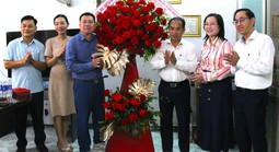 Lãnh đạo Đà Nẵng thăm Báo Người Lao Động nhân ngày 21-6