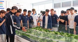 Sinh viên Đại học Xây dựng tìm hiểu mô hình đào tạo thực chiến tại Tập đoàn Đèo Cả