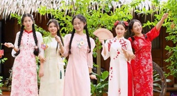 Bóc trần quy luật vận hành của showbiz