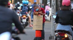 TPHCM: Vận động người dân không cho tiền người xin ăn