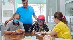 Hàng triệu người nhận lương hưu, trợ cấp BHXH tháng 6