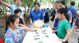 Những đứa trẻ không có mùa hè