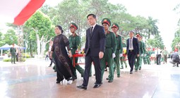 MỆNH LỆNH TỪ TRÁI TIM (*): Đưa các anh về đất mẹ!