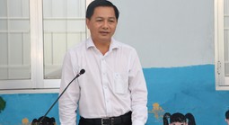 Bí thư Tỉnh uỷ Vĩnh Long đối thoại với người dân về việc cấp phép khai thác 2 mỏ cát