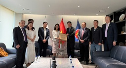 Trường Đại học Cửu Long thăm và làm việc với Đại sứ quán Việt Nam tại Hàn Quốc