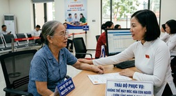 Nhất quyết yêu cầu cụ bà hơn 90 tuổi đến phường: Không thể máy móc hóa con người!