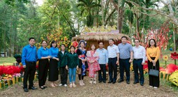 Từ miền núi phía Bắc đến vườn cây Cao su Đồng Nai: Hành trình đổi đời của nữ công nhân