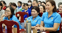 Trang bị kiến thức xây dựng gia đình hạnh phúc cho đoàn viên - lao động