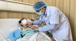 Nam sinh 16 tuổi hồi sinh nhờ ghép gan từ người hiến chết não