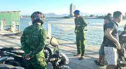 Thi thể nam giới chưa rõ danh tính trôi dạt trên sông Nhật Lệ