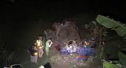 Xe tải gặp nạn, 2 người tử vong, 1 người bị thương