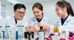 Hơn 30.000 tân sinh viên sẽ nhận học bổng 37-55 triệu đồng/năm