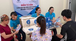 Đưa điểm tư vấn chính sách BHYT đến khu dân cư