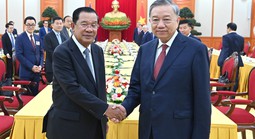 Đảng Cộng sản Việt Nam luôn dành ưu tiên hàng đầu cho quan hệ với Campuchia