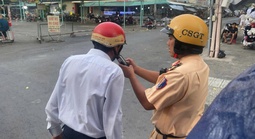 CSGT TPHCM tập trung đo nồng độ cồn ở nơi nhiều nhà hàng, quán ăn,...