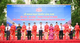 Giới thiệu gần 200 ảnh, tư liệu về 50 năm TPHCM mang tên Bác
