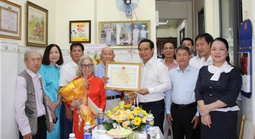 Lãnh đạo TPHCM mừng thọ người cao tuổi tiêu biểu
