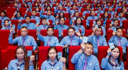 Xây dựng Công đoàn vững mạnh toàn diện