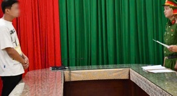 Bán vé số dạo trên xe 3 bánh, người phụ nữ bị tông tử vong