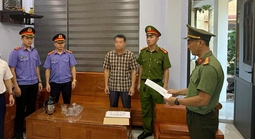 Hiệu trưởng một trường tiểu học ở Quảng Trị bị bắt tạm giam