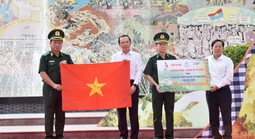 7 năm "Tự hào cờ Tổ quốc": Khi lá cờ  đi cùng lòng dân