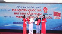 Báo Người Lao Động trao giải 2 cuộc thi ý nghĩa