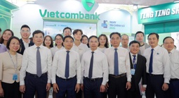 Vietcombank đồng hành phát triển tài chính số toàn diện