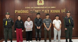 Công an TPHCM bắt vợ chồng chủ xưởng giày cùng 3 nhân viên
