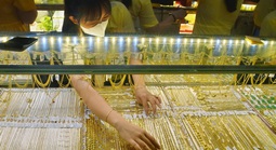 Sáng 6-6, giá vàng miếng SJC, vàng nhẫn rớt thẳng đứng