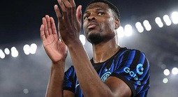 Real Madrid: Perez khẳng định quyền lực tuyệt đối