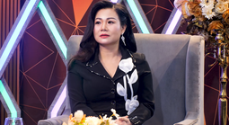 Dương Hồng Loan "rách áo dài" giữa lúc chạy show Tết
