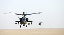Mỹ "trút" không kích đáp trả vụ rơi trực thăng Apache, Iran cảnh báo gắt